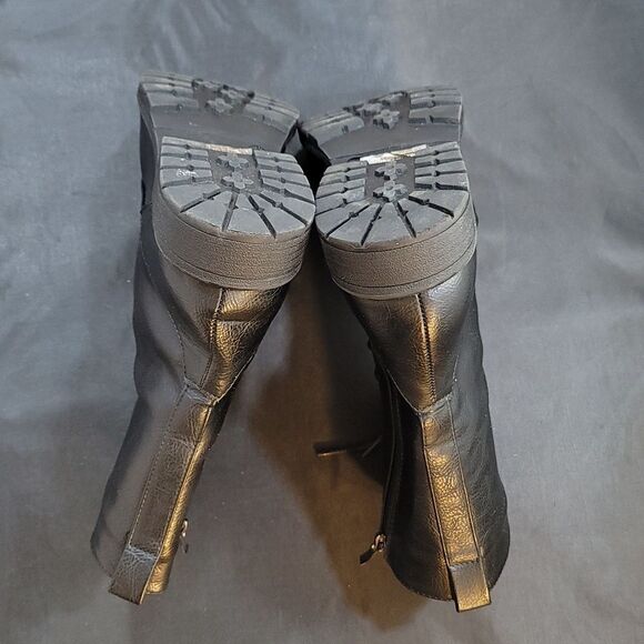 SHOELAND WOMEN"S KASEY HIGH TOP SNEAKER - Picture 11 of 16